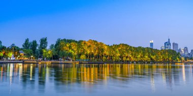 Nanjing Xuanwu Gölü Finans Bölgesi İnşaat Gecesi 