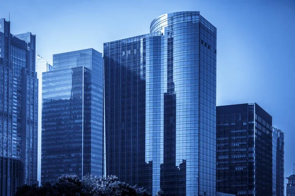 上海市金融区的城市建筑摩天大楼 — 图库照片