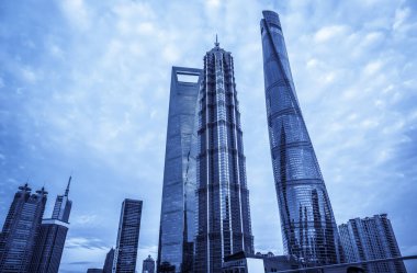 Shanghai Finans Bölgesi 'nde gökdelenler inşa ediliyor.