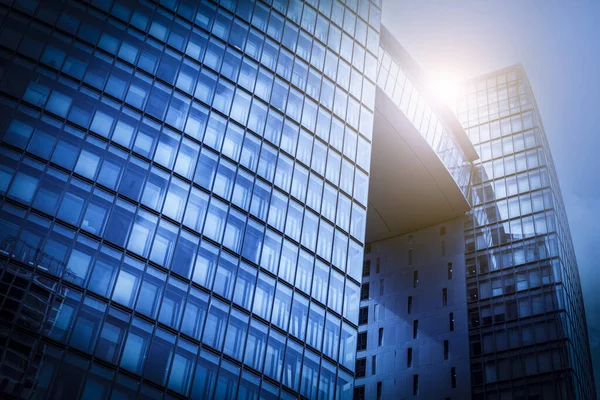 Shanghai Finans Bölgesi 'nde gökdelenler inşa ediliyor.