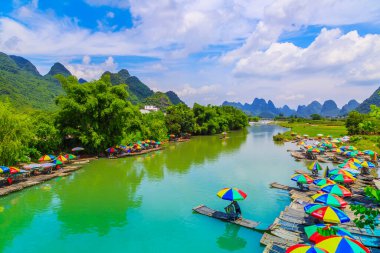 Lijiang Nehri Yulong Nehri Güzel manzara