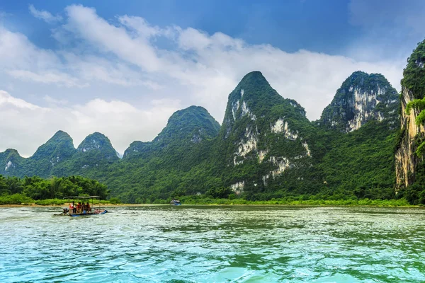 Çin 'deki Lijiang Nehri manzarası.