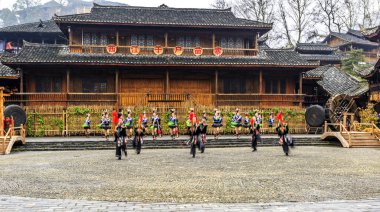 Guizhou Miao köyü manzarası