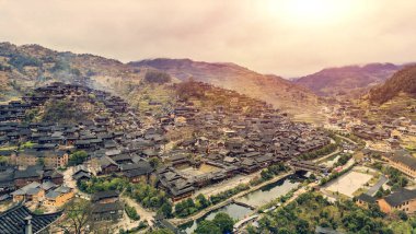 Guizhou Miao köyü manzarası