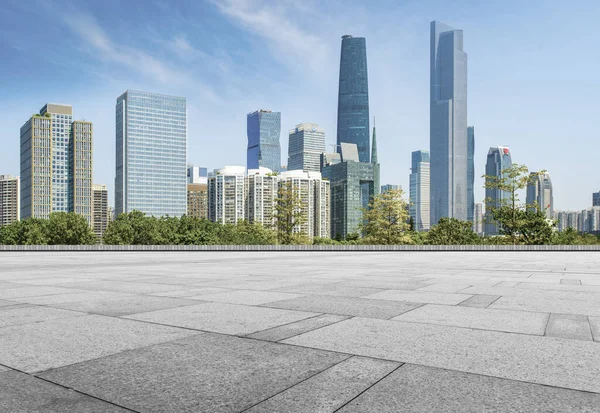 Aussichten Für Die Leeren Quadratischen Bodenfliesen Von Guangzhou Urban — Stockfoto