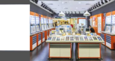 Reklam kutusunun ve bulanık lambanın iç görünümü 