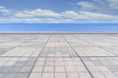 Meydanın zemin ve denizi