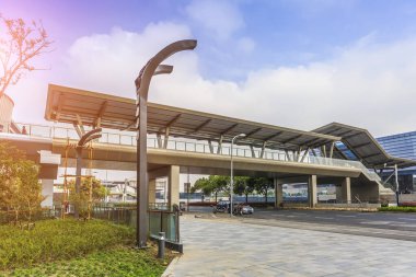 Şehir binası geçiş kanalı