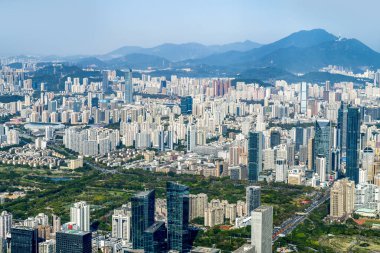 Skyline, ofis binası ve Şenzen 'in modern şehir manzarası.