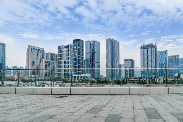 Qingdao Centrum Miasta Kwadratowy Budynek Krajobraz Panorama Miasta — Zdjęcie stockowe