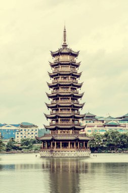 Guilin Central Park ve Çin 'deki antik mimari manzara