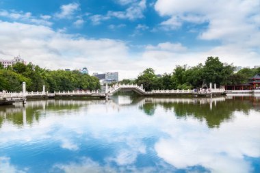 Guilin Central Park ve Çin 'deki antik mimari manzara