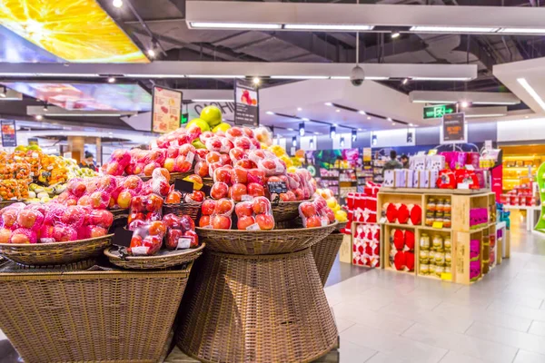 Vista Interior Supermercado Desfocado — Fotografia de Stock