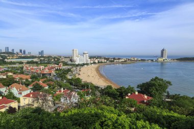 Qingdao şehir mimarisi manzara ve ufuk çizgisi