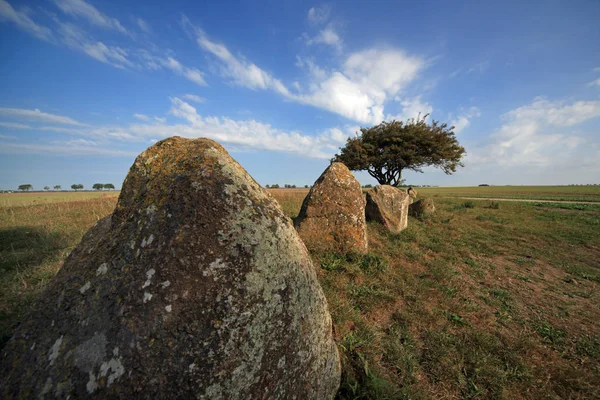 Большая каменная могила с Ноббином на Ргене — стоковое фото