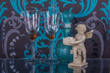 Sevgililer günü kavramı. Ang heykeli ile Spa salon dekorasyon