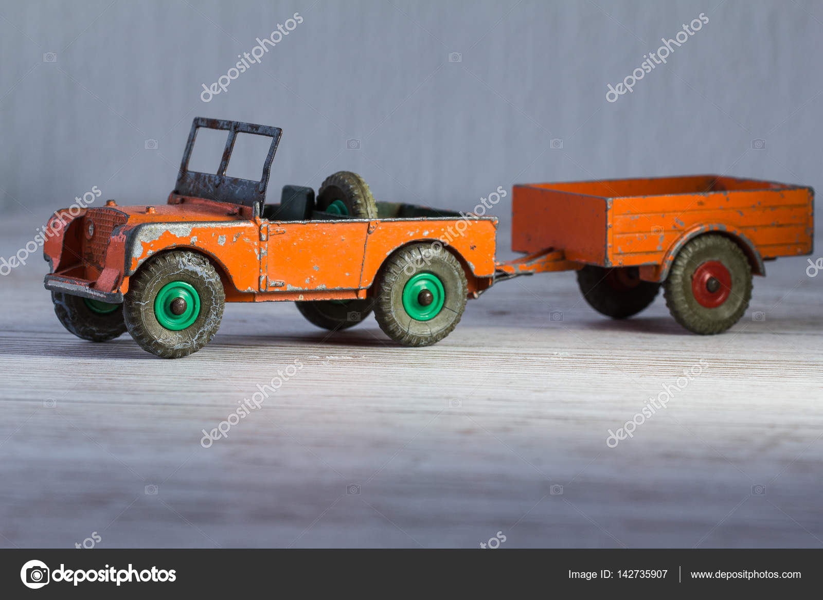 miniature land rover