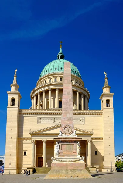 POTSDAM, GERMANIA - 29 AGOSTO 2017: Chiesa di San Nicola a Potsdam, Germania . — Foto Stock