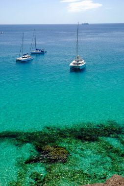 Turistik gemilerde Fuerteventura, İspanya.