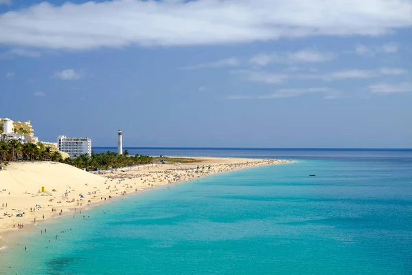 Morro Jable, Fuerteventura, İspanya ünlü bir plajda görüntülemek. 