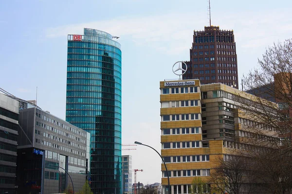 Berlin, Duitsland - 20 April 2012: Uitzicht op de Potsdamer Platz. — Stockfoto