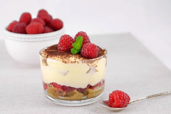 Italian Dessert Tiramisu Ruspberries — Stock Photo, Image