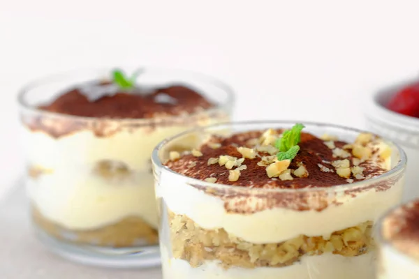 Sobremesa italiana tiramisu . — Fotografia de Stock