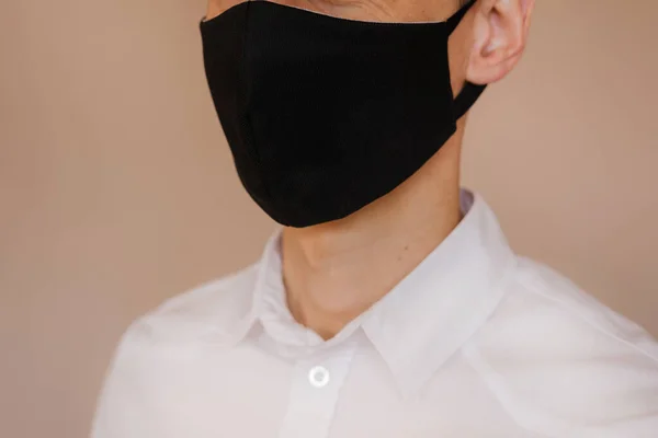 Man White Shirt Black Protective Mask — Stock Photo, Image