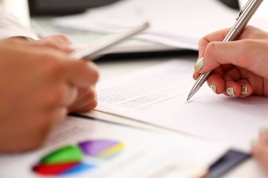Dolgu kol ve gümüş kalem portre ile eklenecek form kısaltıldı önemli oturum açın. Anlaşma satış aracı banka iş kredi kredi ipotek yatırım Finans Şef yasal hukuk alın kısmında kampanyada okumak Not jest yapmak