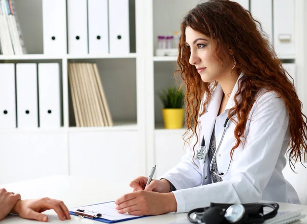 Beautiful Smiling Female Doctor Talk Patient His History List Physical — Stock Photo, Image