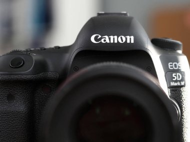 Canon 5d işareti IV kamera yakın plan