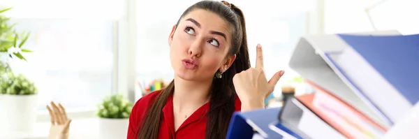 Girl is unhappy with number folders man carries — Stock Photo, Image