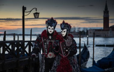 Venice, İtalya - 25 Şubat 2017: Famouse Venedik Karnavalı. Maske