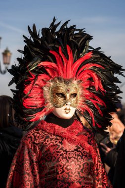 Venice, İtalya - 26 Şubat 2017: Famouse Venedik Karnavalı. Maske