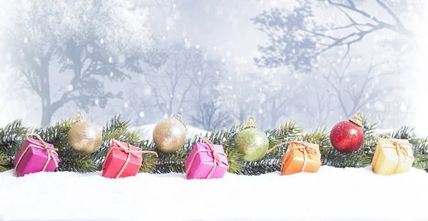 Snowy orman Noel arka plan 