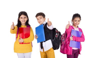 üç öğrenci yapıyor tarihlerde işareti