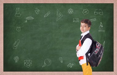 blackboard öne duran erkek öğrenci