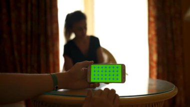 Dalga köpüğü enterne yatay eller ile hareket eden aygıt