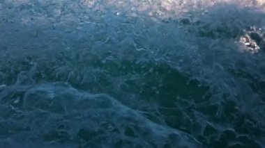 Sürat teknesi su akışı