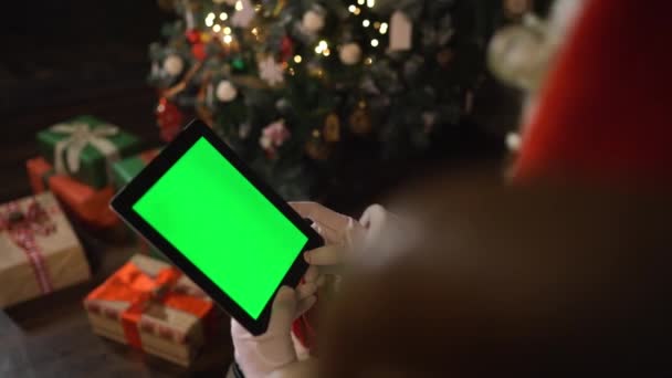 圣诞老人与 Ipad 绿色屏幕 — 图库视频影像