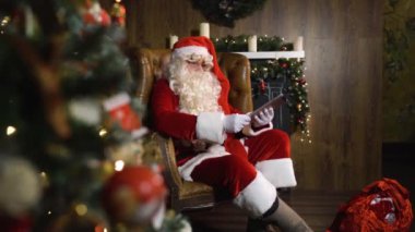 Noel Baba ipad ile çalışma