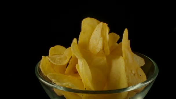 Spinning bowl with potato chips. — 비디오