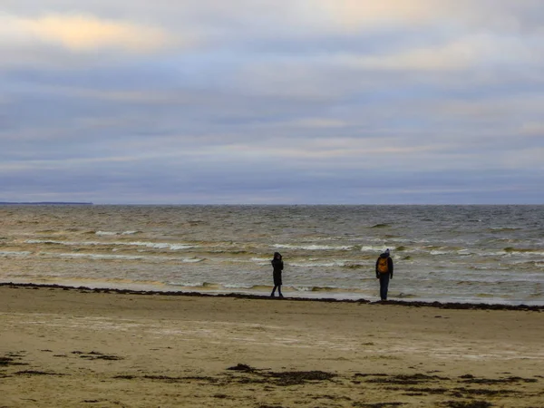 Mañana de invierno helada en la costa de Riga en Jurmala. Letonia 2018 . — Foto de Stock