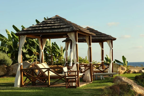 Gazebos dekat pantai — Stok Foto