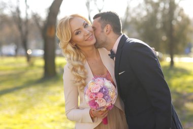 Damat gelini öpüşme