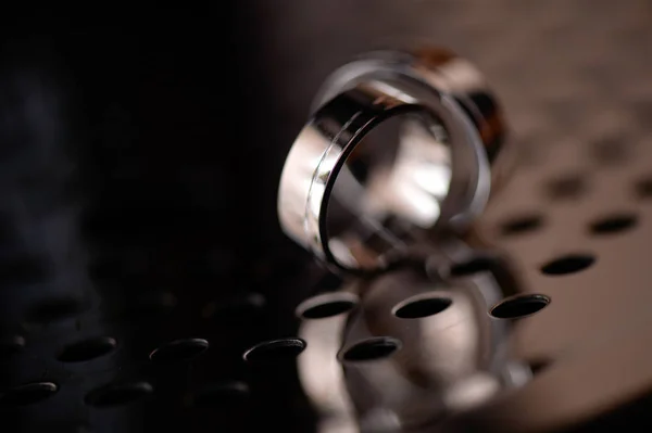 Two silver wedding rings — Stock Photo, Image