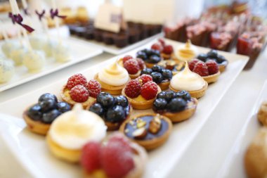 Lezzetli şeker ve tatlı büfesi