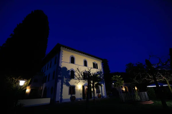 Villa at evening — Stock Photo, Image