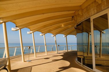 Deniz kenarında güzel Teras