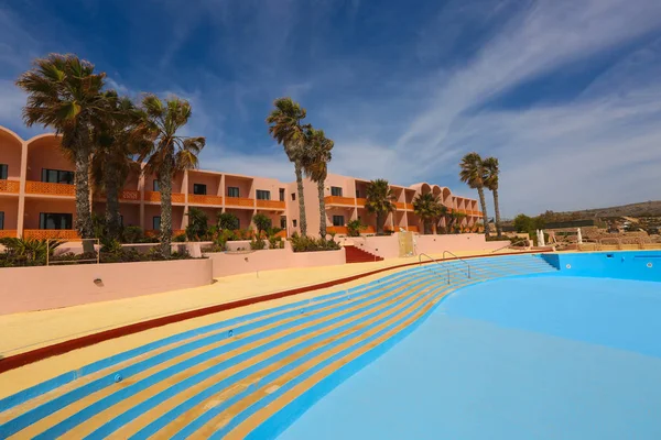 Empty swimming pool — Stock Photo, Image